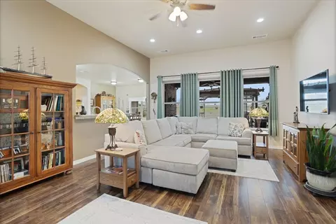Living - 4480 Fm 903, Celeste, TX 75423 photo 1 of 4