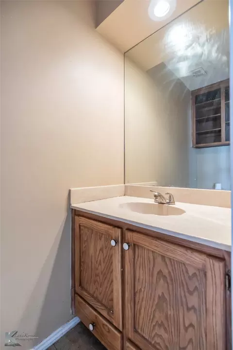 Bath - 3065 Button Willow Ave, Abilene, TX 79606 photo 1 of 5