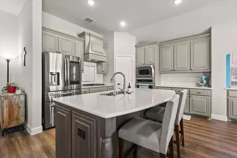 222 Oakcrest Dr, Justin, TX 76247
