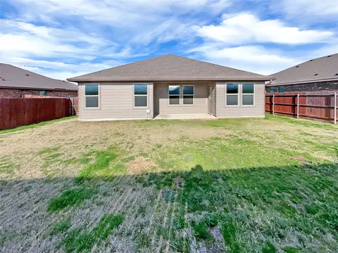 Exterior - 712 Durango Ln, Cleburne, TX 76033 photo 2 of 3