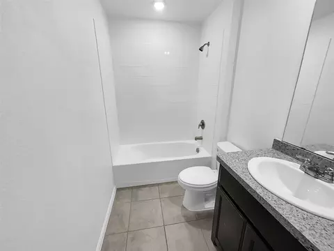 Bath - 712 Durango Ln, Cleburne, TX 76033 photo 2 of 2