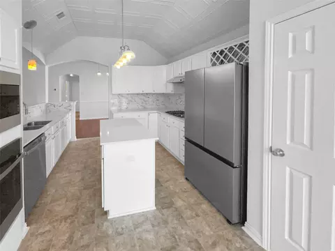 Kitchen - 7202 Sand Pine Dr, Rowlett, TX 75089 photo 2 of 3