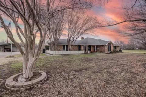 875 Harlan Rd, Combine, TX 75159