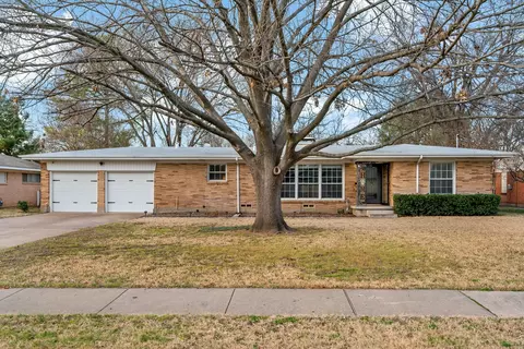 123 E 8th St, Irving, TX 75060 photo 2