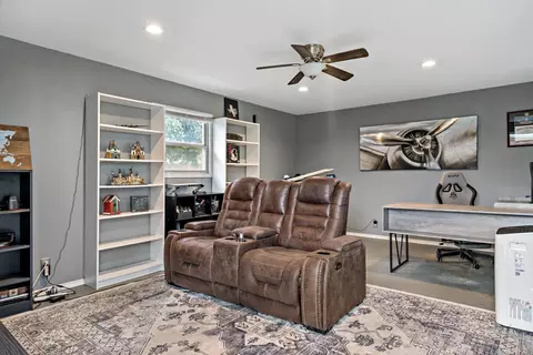 123 E 8th St, Irving, TX 75060 photo 28