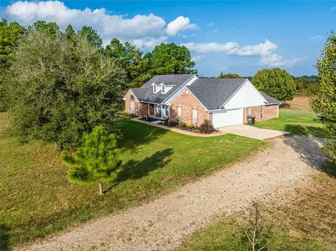 3356 Farm Road 1502, Blossom, TX 75416