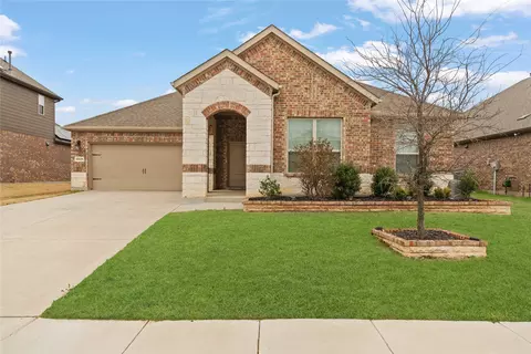 2828 Lake Valley Rd, Aubrey, TX 76227