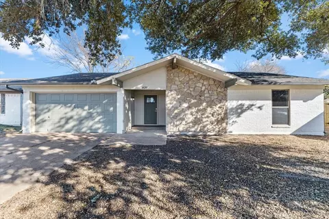 1820 Highridge Cv, Carrollton, TX 75006