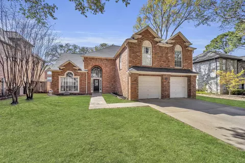 Exterior - 729 Bear Run Dr, Grapevine, TX 76051 photo 3 of 8