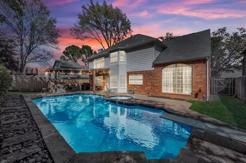 Exterior - 729 Bear Run Dr, Grapevine, TX 76051 photo 6 of 8