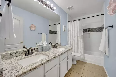 Bath - 729 Bear Run Dr, Grapevine, TX 76051 photo 6 of 6