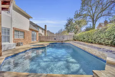 Exterior - 729 Bear Run Dr, Grapevine, TX 76051 photo 7 of 8