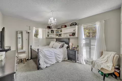 Bedroom - 729 Bear Run Dr, Grapevine, TX 76051 photo 4 of 4