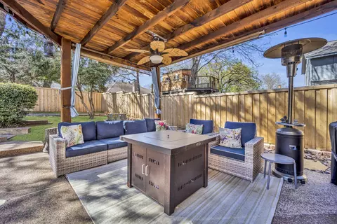 Exterior - 729 Bear Run Dr, Grapevine, TX 76051 photo 2 of 8