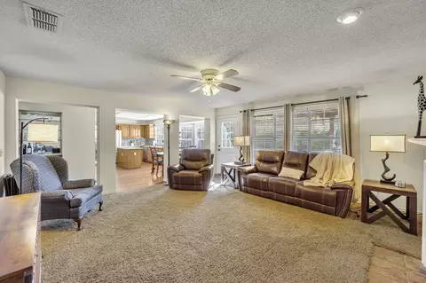 Living - 729 Bear Run Dr, Grapevine, TX 76051 photo 1 of 3