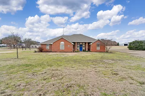 3050 Skinner Rd, Midlothian, TX 76065