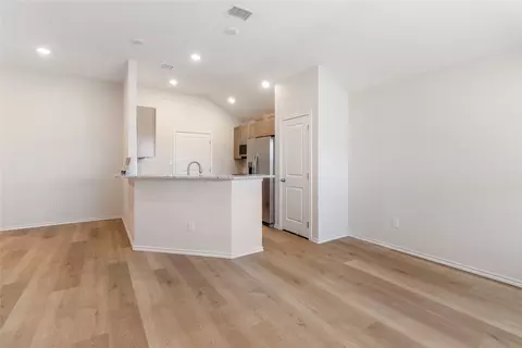 917 E 3rd St, Coleman, TX 76834 photo 5