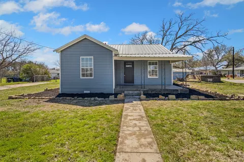 813 W Couts St, Weatherford, TX 76086