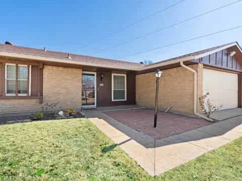 5014 Palomino Ln, Garland, TX 75043