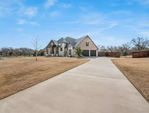 6820 Springer Rd, Midlothian, TX 76065 photo 2