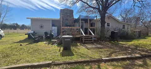 511 Hide Away Ln, Weatherford, TX 76088