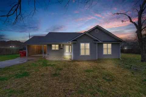 1303 N 12th St, Honey Grove, TX 75446