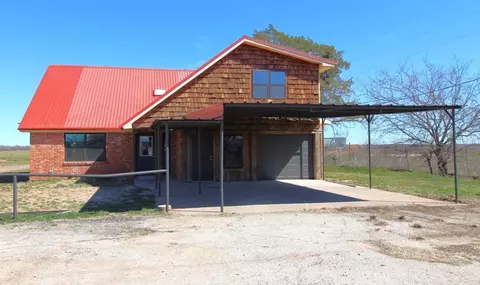 100 Harrison Ln, Petrolia, TX 76377