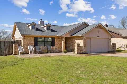 216 Edith Dr, Mesquite, TX 75149