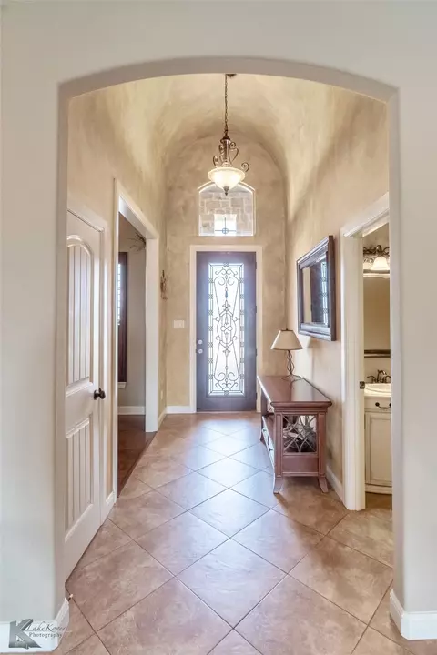 Entry Way - 609 Prosperity Rd, Abilene, TX 79602 photo 1 of 1