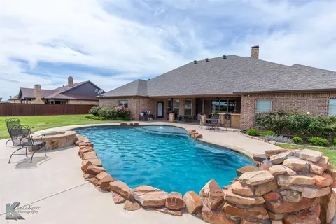 Exterior - 609 Prosperity Rd, Abilene, TX 79602 photo 6 of 8