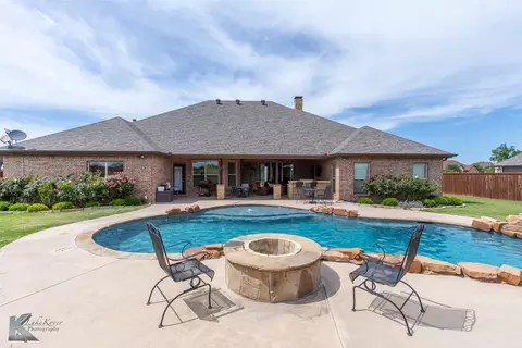 Exterior - 609 Prosperity Rd, Abilene, TX 79602 photo 5 of 8