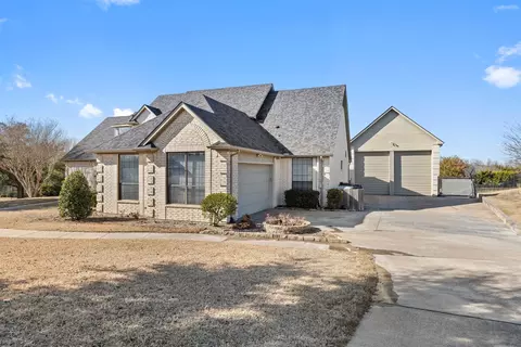 2220 Mcclendon Dr, Rockwall, TX 75032