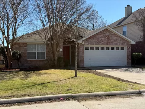 4613 Palm Ridge Dr, Fort Worth, TX 76133