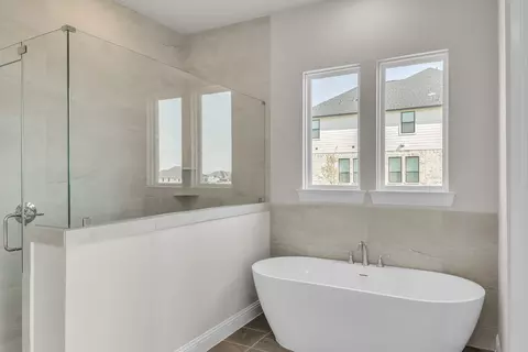 Bath - 5509 Gaelic Dr, Celina, TX 75009 photo 1 of 4