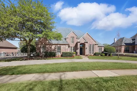 704 Kleberg Ct, Southlake, TX 76092