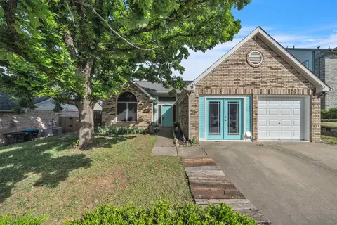 737 Lionel Way, Fort Worth, TX 76108