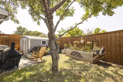 Exterior - 8102 Eagle Dr, Rowlett, TX 75088 photo 5 of 6