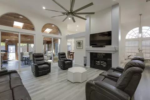 Living - 8102 Eagle Dr, Rowlett, TX 75088 photo 2 of 4