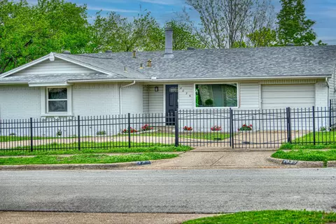 4036 Ivy Ridge St, Dallas, TX 75241