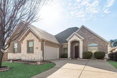 4555 Chase Ct, Grand Prairie, TX 75052