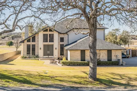 105 Lakeaire Dr, Joshua, TX 76058