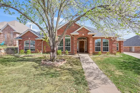 309 Brazil Dr, Hurst, TX 76054