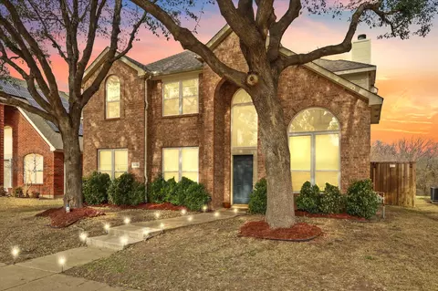 538 Continental Dr, Lewisville, TX 75067
