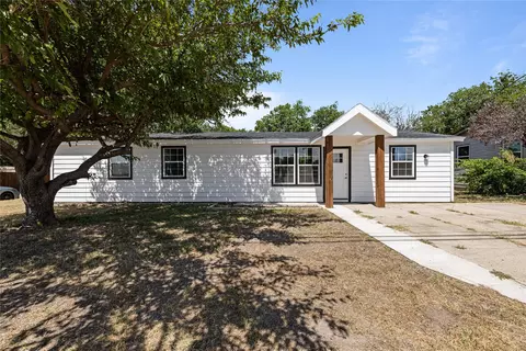 3301 Roberts Cut Off Rd, Fort Worth, TX 76114