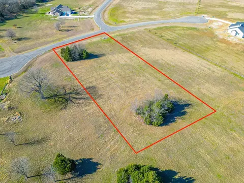 382 Wave Runner Court, Corsicana, TX 75109