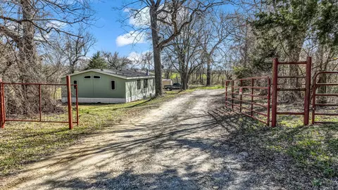 1150 Friendship Rd, Weatherford, TX 76085