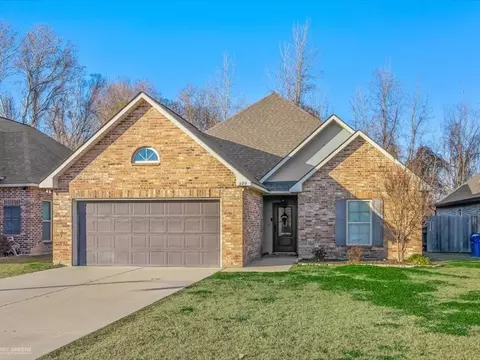 608 Riverscape Dr, Shreveport, LA 71104