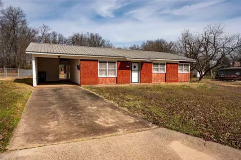 3053 E Houston St, Paris, TX 75460