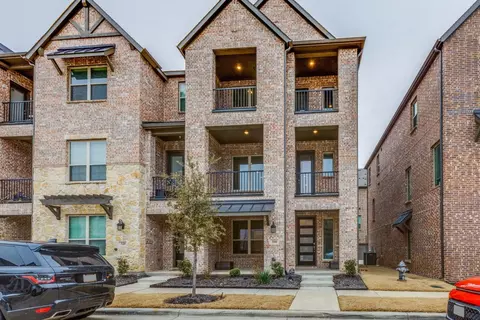318 Colusa Dr, Lewisville, TX 75056