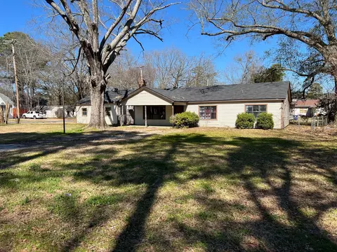 2098 Pinecroft Cir, Shreveport, LA 71108
